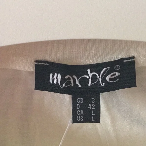 Marble Top - Picture 2 of 7